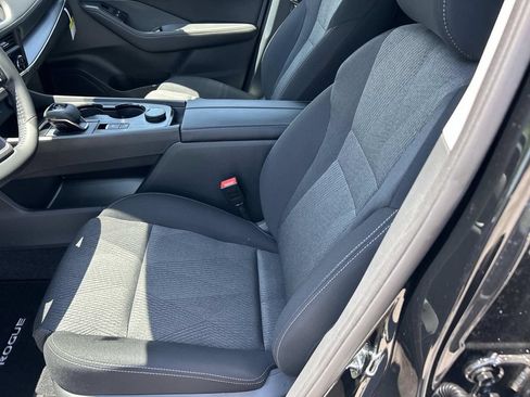New 2026 Nissan Rogue SV AWD/4WD image 16