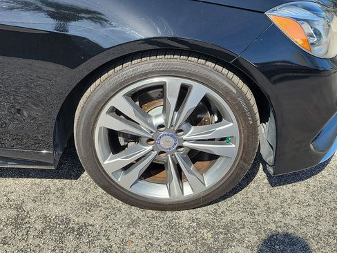 Used 2014 Mercedes-Benz E 350 Sedan image 41