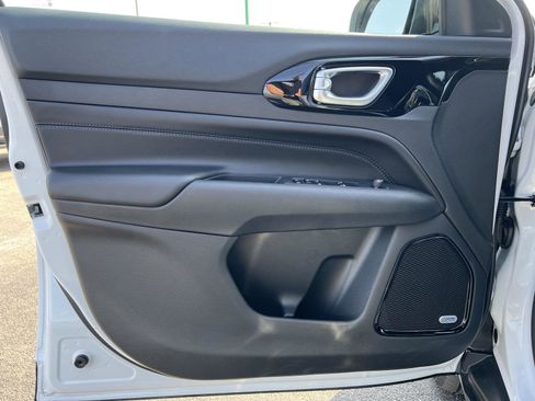 New 2026 Jeep Compass Limited w/ Sun, Sound & Navigation Group image 13