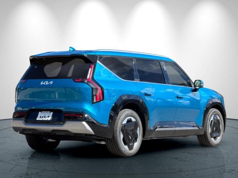 New 2026 Kia EV9 Land AWD/4WD image 4