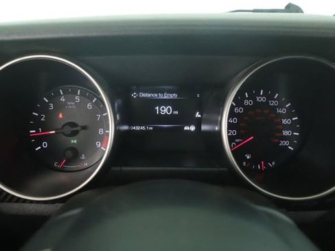Used 2016 Ford Mustang Shelby GT350 w/ Technology Package RWD image 22