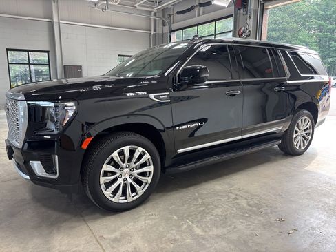 Used 2024 GMC Yukon XL Denali image 4