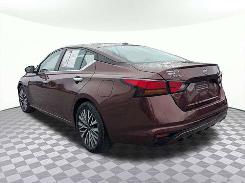 Used 2025 Nissan Altima 2.5 SV FWD image 5