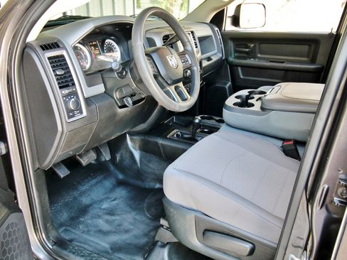 Used 2018 RAM 2500 Tradesman w/ Chrome Appearance Group image 20