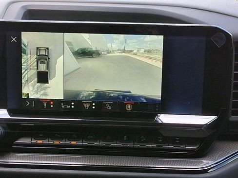 Used 2025 Chevrolet Silverado 1500 ZR2 w/ Technology Package image 11