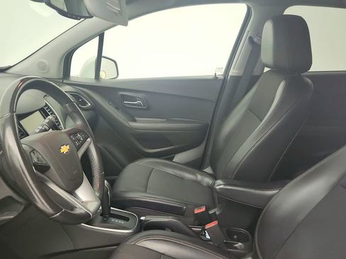 Used 2019 Chevrolet Trax LT w/ LT Convenience Package FWD image 15