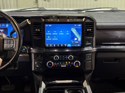 Used 2023 Ford F250 Lariat AWD/4WD image 20