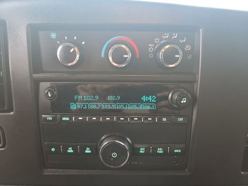 Used 2019 Chevrolet Express 2500 image 18