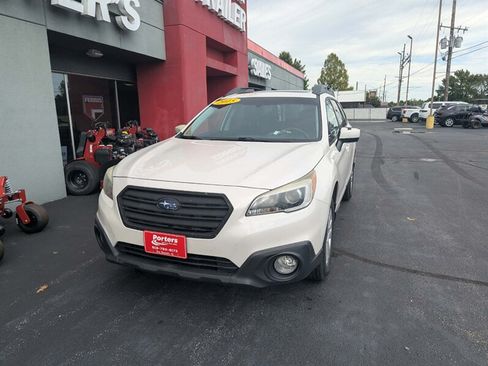 Used 2015 Subaru Outback 2.5i Premium AWD/4WD image 4