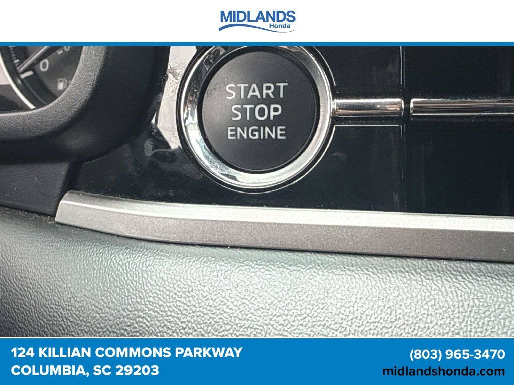 Used 2025 Mitsubishi Outlander SE FWD image 20
