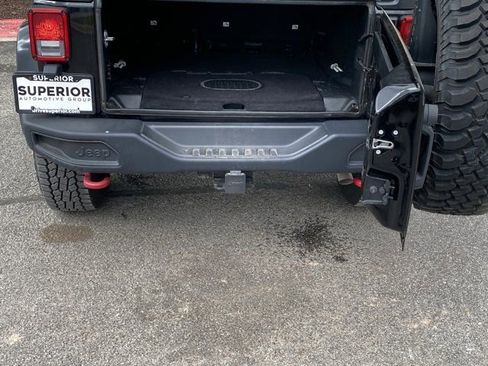 Used 2016 Jeep Wrangler Unlimited Rubicon AWD/4WD image 6