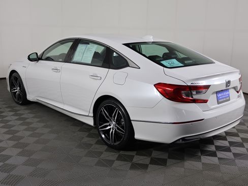 Certified 2022 Honda Accord Touring image 8