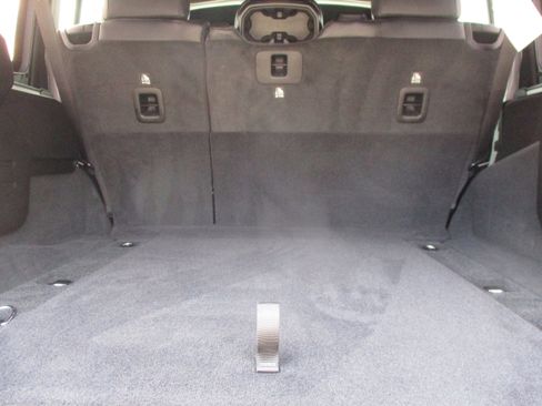 Used 2024 Jeep Wrangler Unlimited Sahara AWD/4WD image 38
