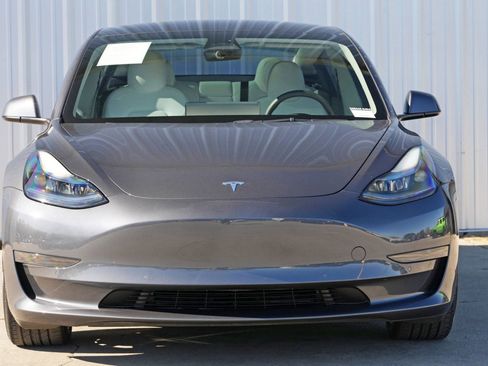 Used 2022 Tesla Model 3 image 7
