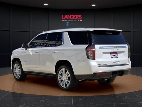 Used 2023 Chevrolet Tahoe High Country AWD/4WD image 2