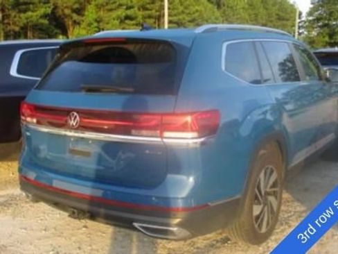Used 2025 Volkswagen Atlas SEL AWD/4WD image 7