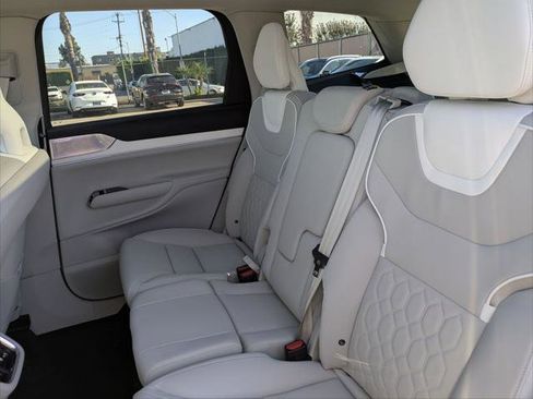 New 2025 Volvo EX90 Ultra image 12