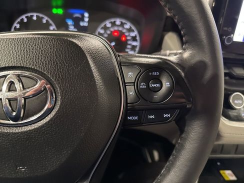 Used 2023 Toyota Corolla Cross LE image 20