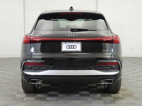 Used 2025 Audi Q5 2.0T Premium Plus w/ Premium Plus image 6