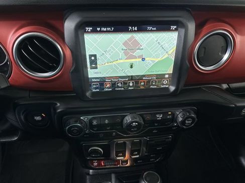 Used 2022 Jeep Wrangler Rubicon w/ LED Lighting Group AWD/4WD image 14