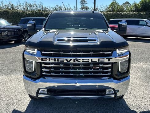 Used 2022 Chevrolet Silverado 2500 LTZ w/ LTZ Plus Package image 2