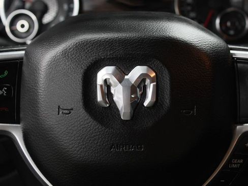 Used 2019 RAM 1500 Big Horn AWD/4WD image 12