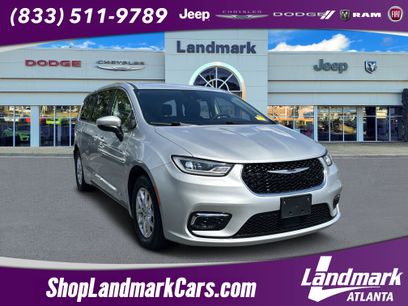 Used 2023 Chrysler Pacifica Touring-L
