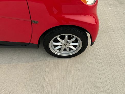 Used 2009 smart fortwo passion RWD image 35