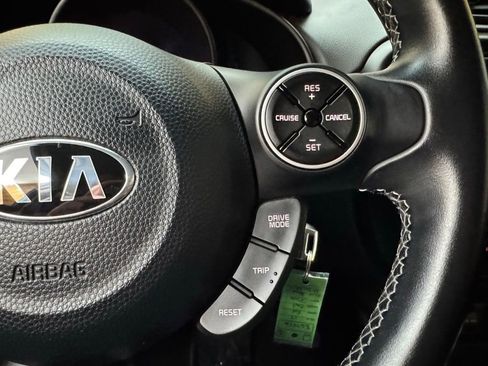 Used 2017 Kia Soul + w/ Designer's Package image 19