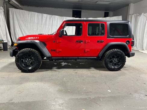 Used 2025 Jeep Wrangler Unlimited Sport AWD/4WD image 4