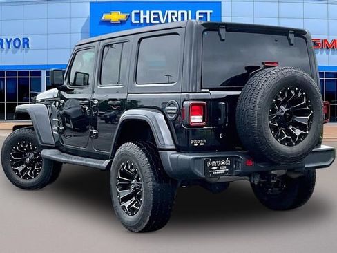 Used 2020 Jeep Wrangler Unlimited Sahara AWD/4WD image 4