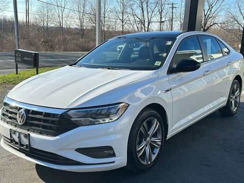 Used 2019 Volkswagen Jetta R-Line FWD image 2