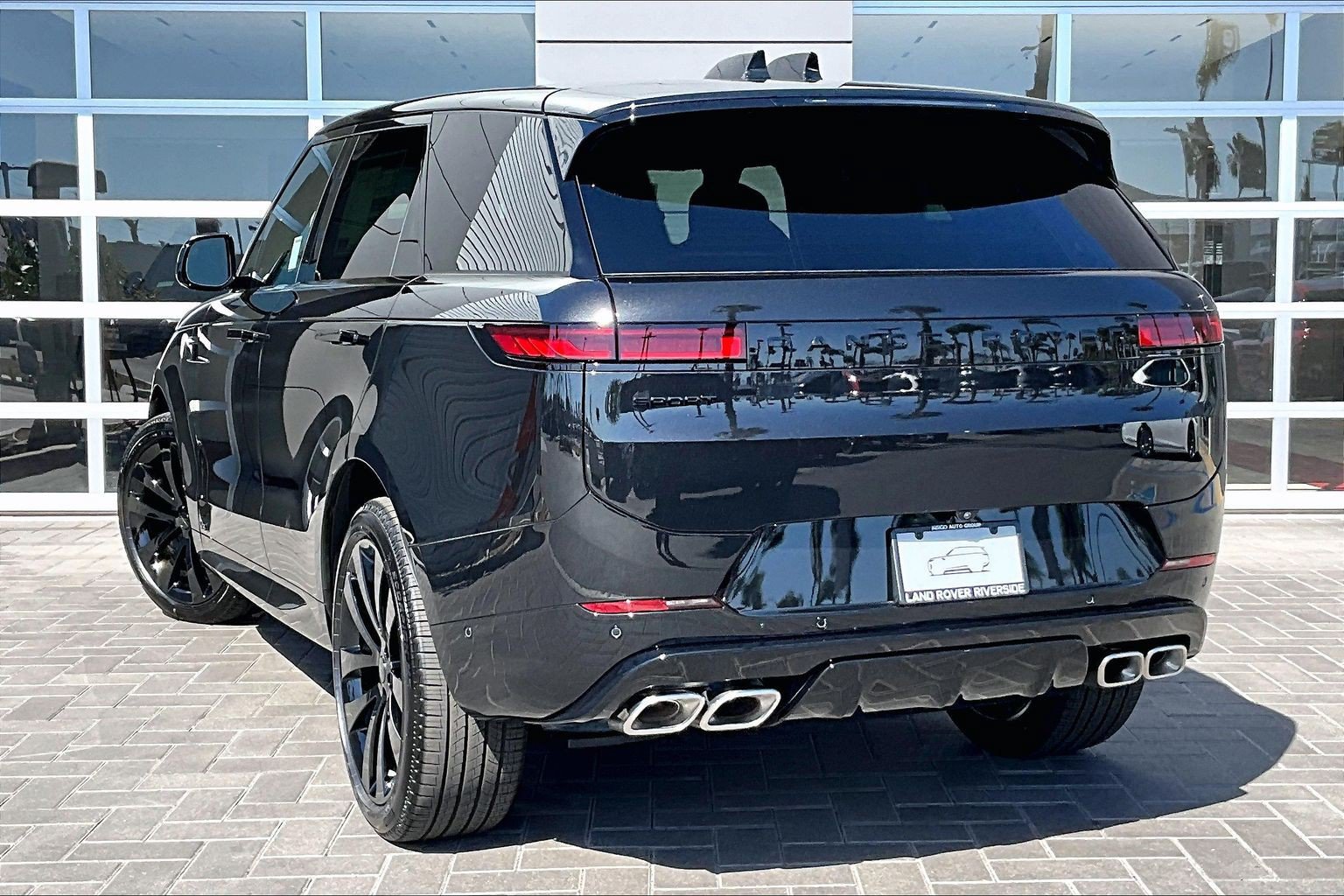 New 2026 Land Rover Range Rover Sport Dynamic SE AWD/4WD image 3