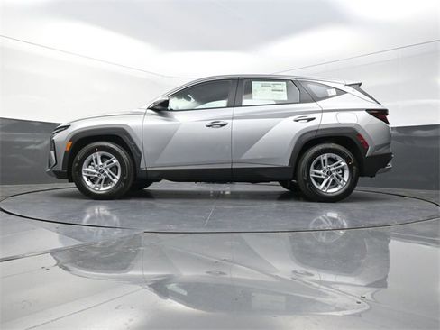 New 2026 Hyundai Tucson SE image 32