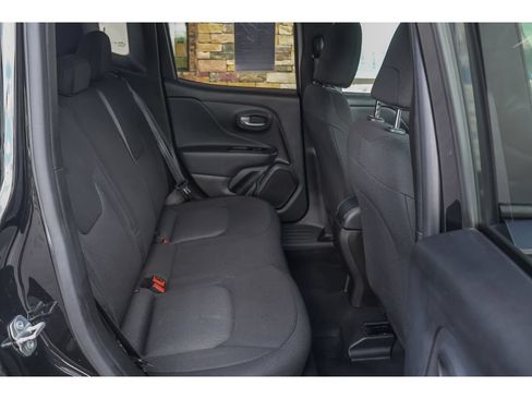 Used 2023 Jeep Renegade Latitude AWD/4WD image 20