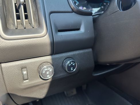Used 2016 Chevrolet Colorado LT w/ Midnight Edition AWD/4WD image 19