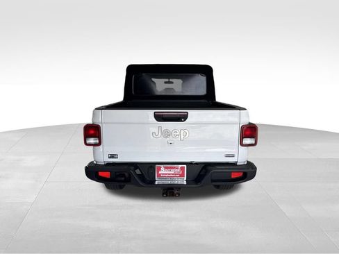 Used 2021 Jeep Gladiator Overland w/ Cold Weather Group AWD/4WD image 4