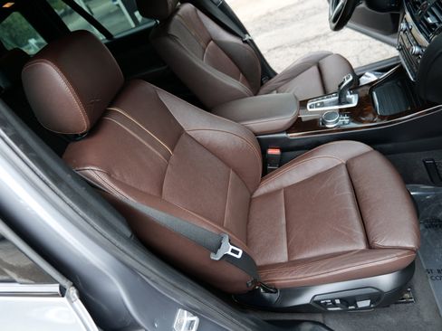 Used 2017 BMW X3 xDrive28i w/ Technology Package image 38