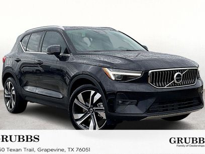 New 2025 Volvo XC40 B5 Ultra w/ Protection Package
