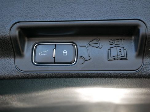 Certified 2023 Ford Explorer XLT w/ Equipment Group 202A image 22