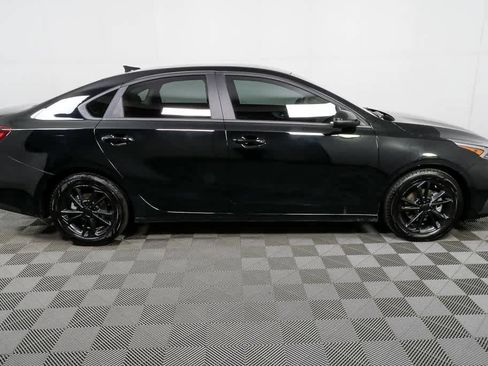 Used 2024 Kia Forte LXS w/ LXS Technology Package FWD image 2