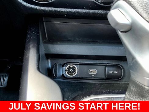 Used 2022 Kia Soul LX FWD image 19