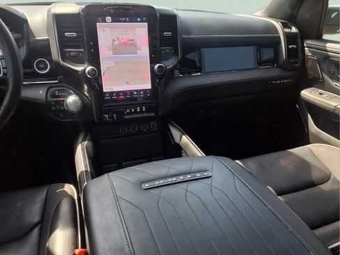 Used 2025 RAM 1500 Limited AWD/4WD image 32