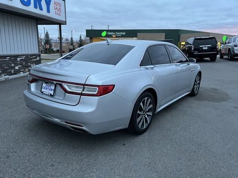 Used 2018 Lincoln Continental Premiere image 10