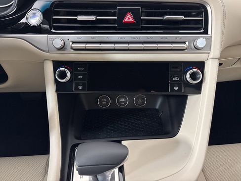 New 2026 Genesis G70 2.5T RWD image 25