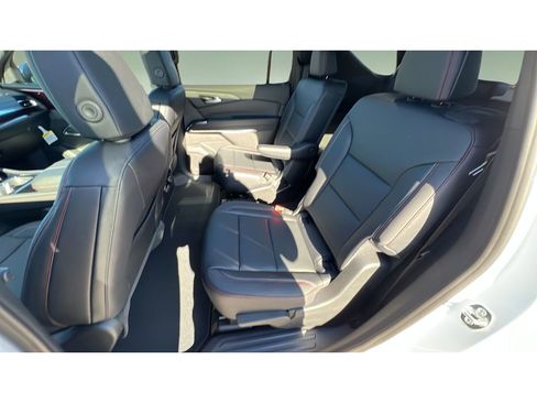 New 2026 Chevrolet Traverse Z71 w/ Driver Confidence Package image 21
