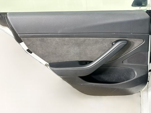 Used 2020 Tesla Model 3 Standard Range Plus RWD image 26