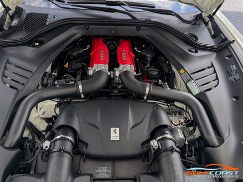 Used 2017 Ferrari California T RWD image 39