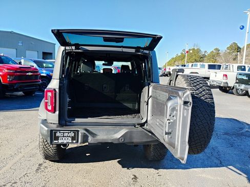 Used 2024 Ford Bronco Outer Banks w/ Sasquatch Package image 12