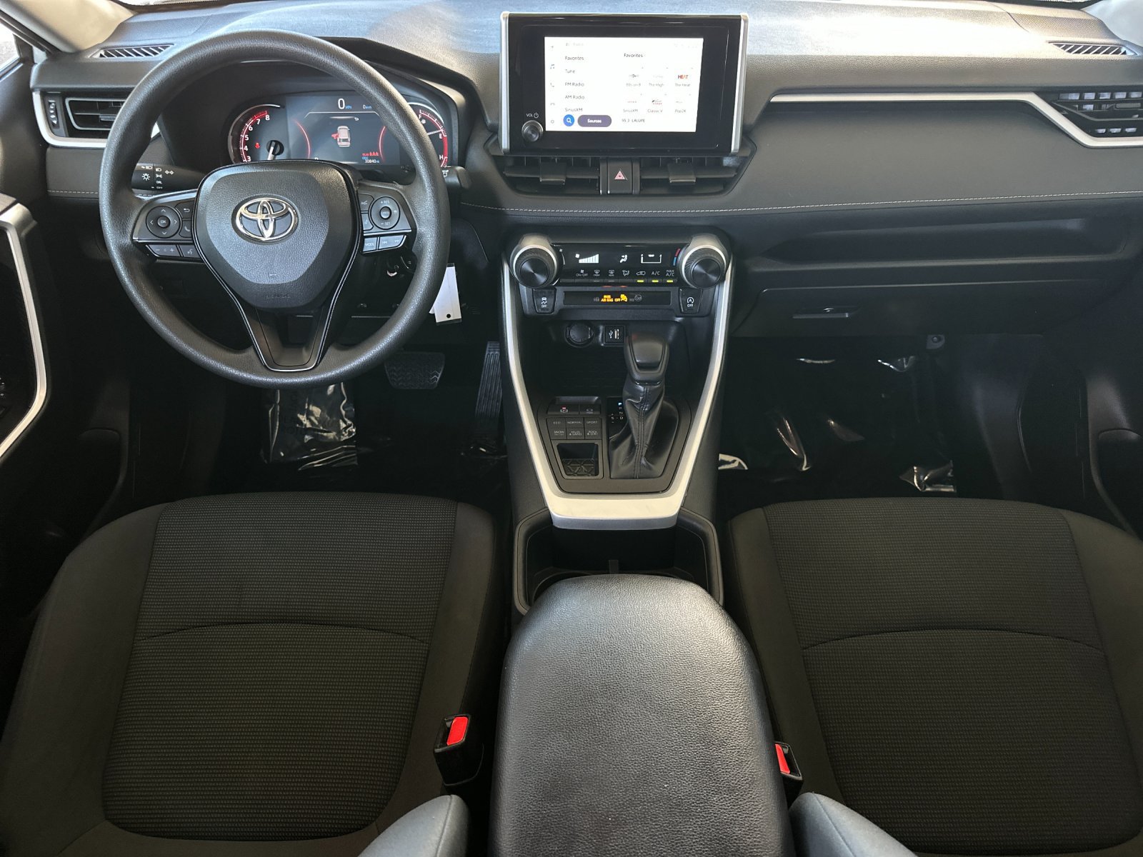 Used 2025 Toyota RAV4 LE AWD/4WD image 12